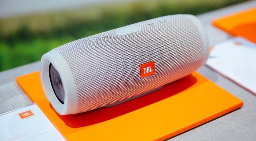 Tầm giá dưới 3 triệu, Loa JBL Charge 4 có nên mua ở thời điểm này