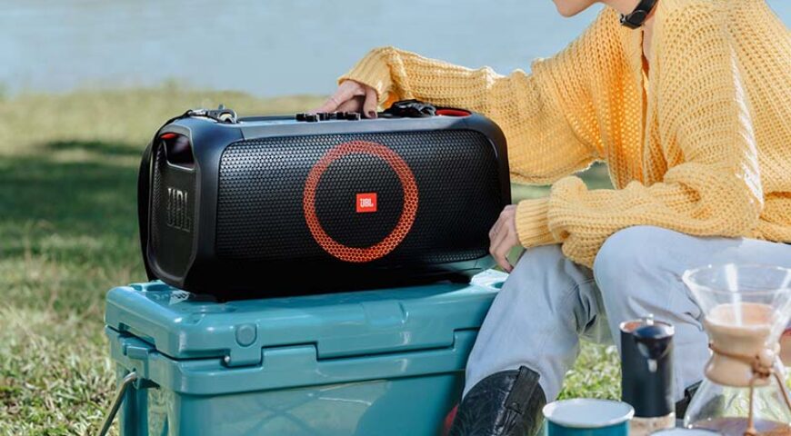 Loa JBL Partybox On the go: Tiệc mọi nơi, chơi mọi lúc, tặng kèm 2 mic không dây